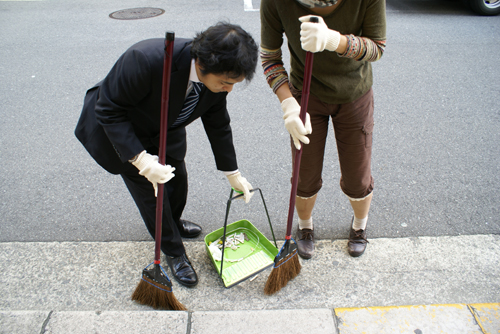 公共道路の清掃模様