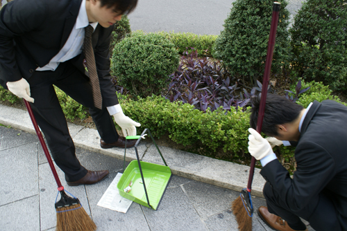 公共道路の清掃模様